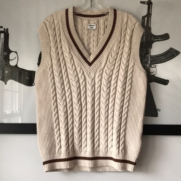 Aritzia Sunday Best Winston sweater vest M - Picture 7 of 16